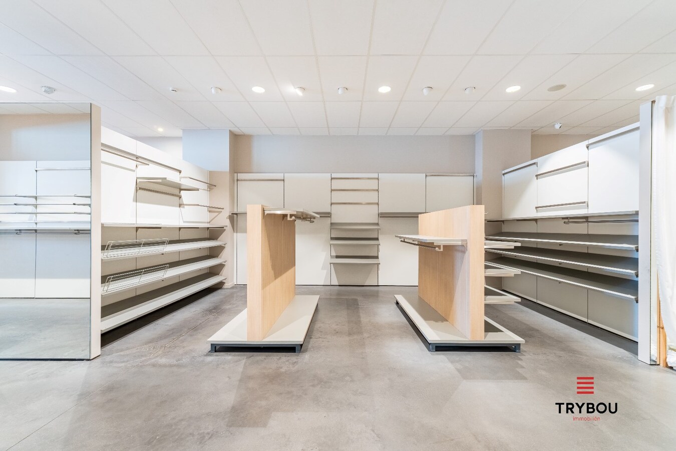 Te koop handelszaak + woning 