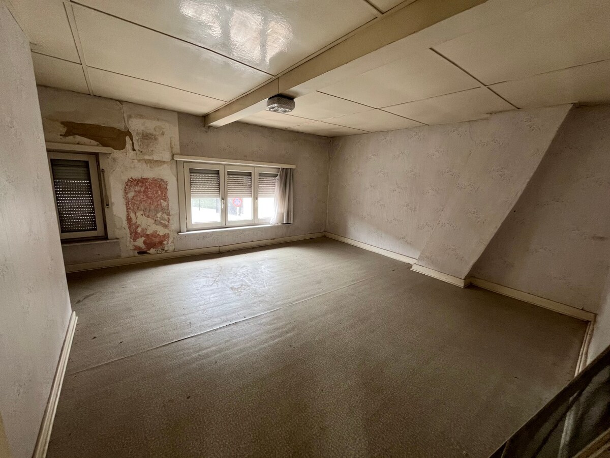 Te renoveren half open bebouwing te Gavere 