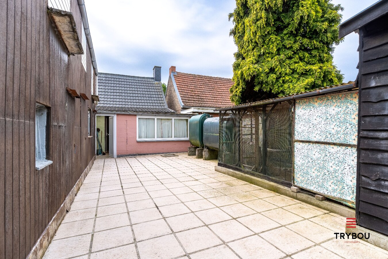 🏡 Te koop – te renoveren woning met veel potentieel in Houthulst 