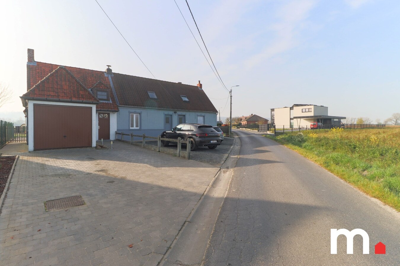 Zeer sympathieke en knusse woning aan de voet van de Kwaremont en de Kluisberg. 