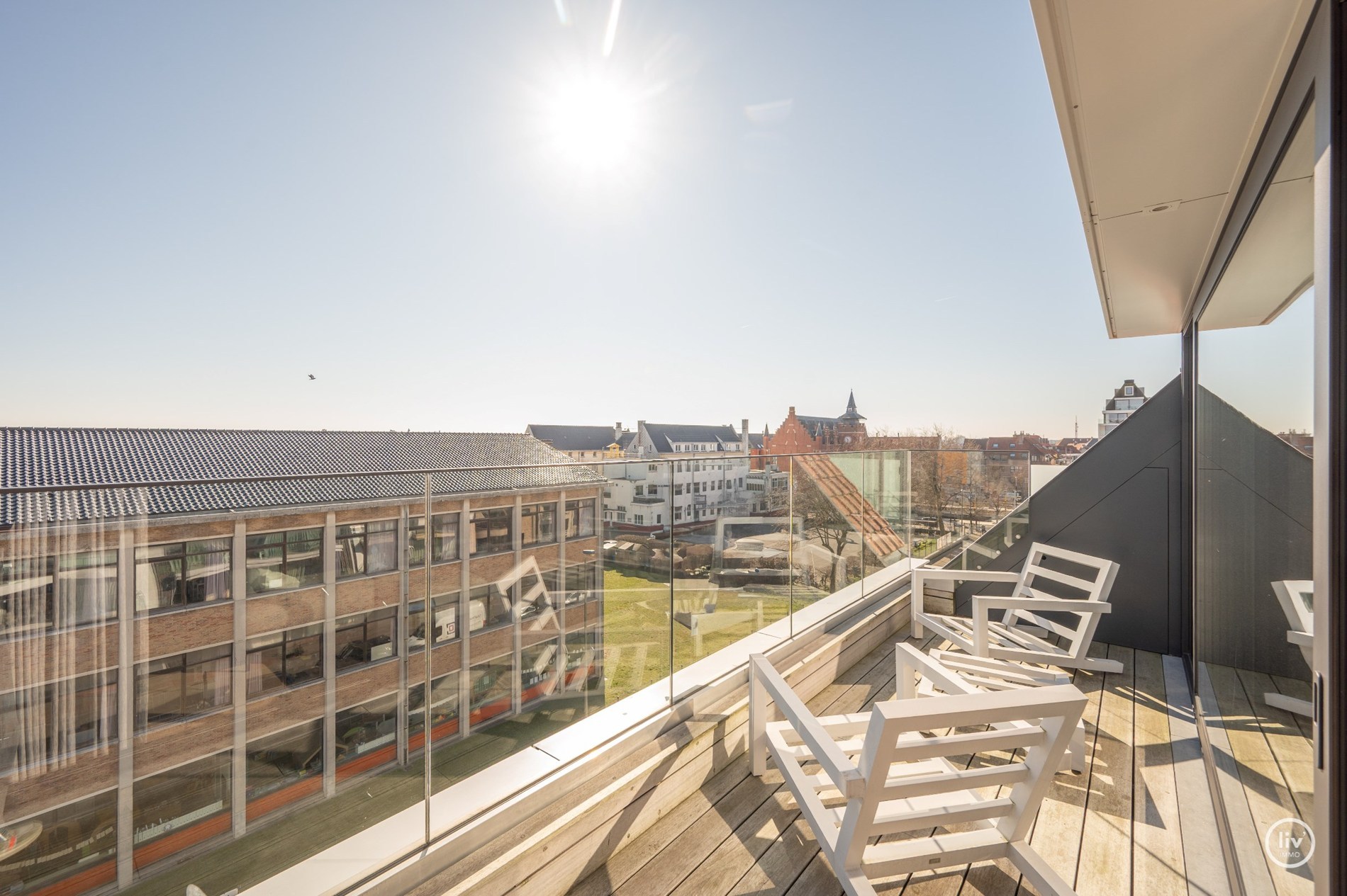 Élégant et récemment rénové duplex appartement au cœur de Knokke. 