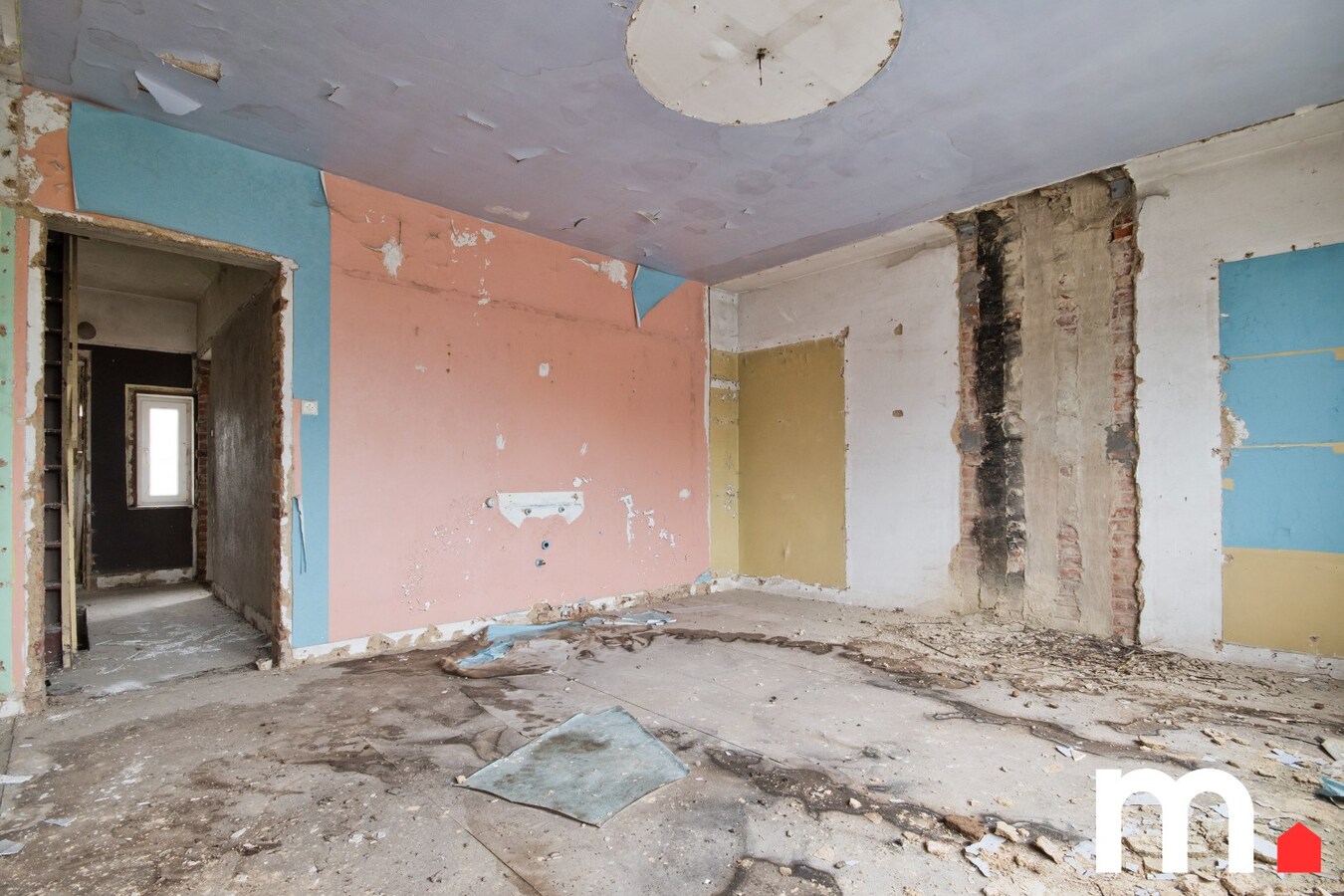 Woning te Kuurne met 173m² bewoonbare oppervlakte op Toplocatie met eventueel mogelijkheid tot handelspand! 