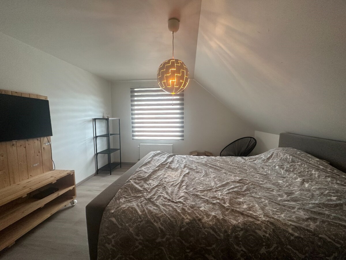 Ruime nieuwbouwwoning met zongerichte tuin en 3 slaapkamers 