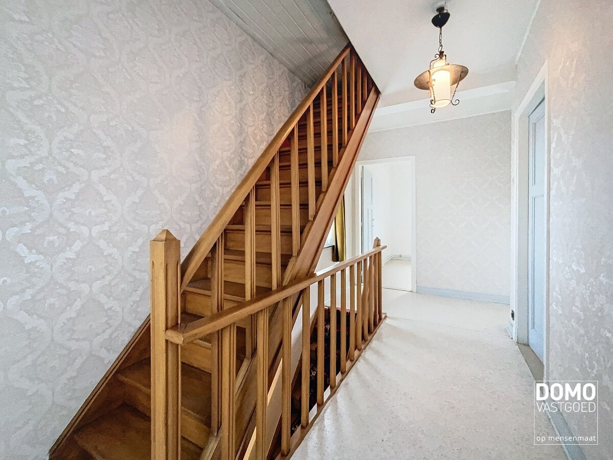 RUIME WONING MET GARAGE, TUIN &amp; 3 SLAAPKAMERS TE ALKEN 