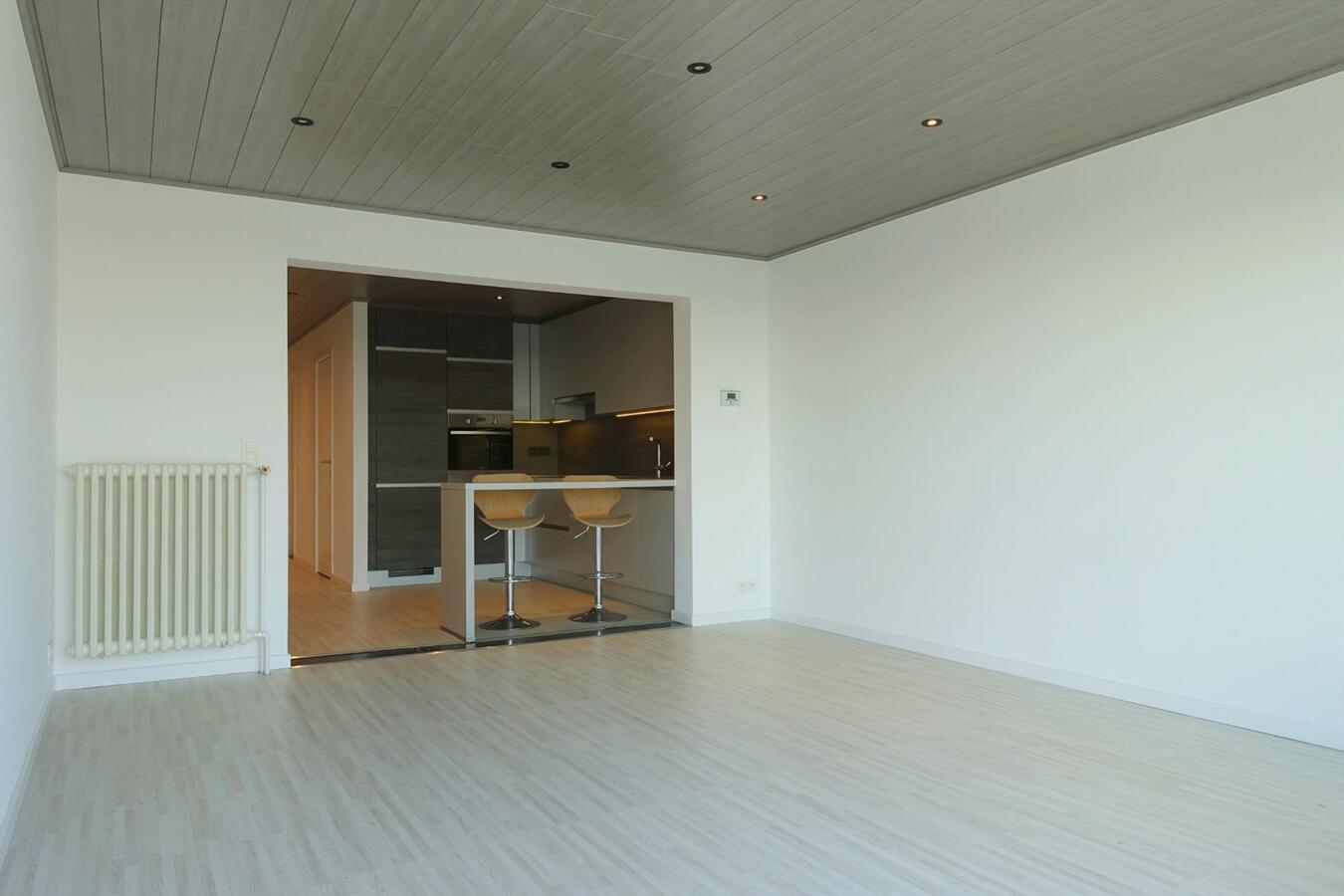 Vernieuwd appartement met zicht op jachthaven 