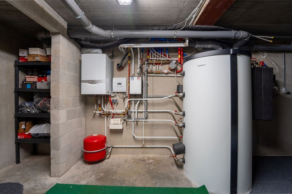 RUIM HANDELSHUIS MET WOONST TE SPALBEEK (HASSELT) 