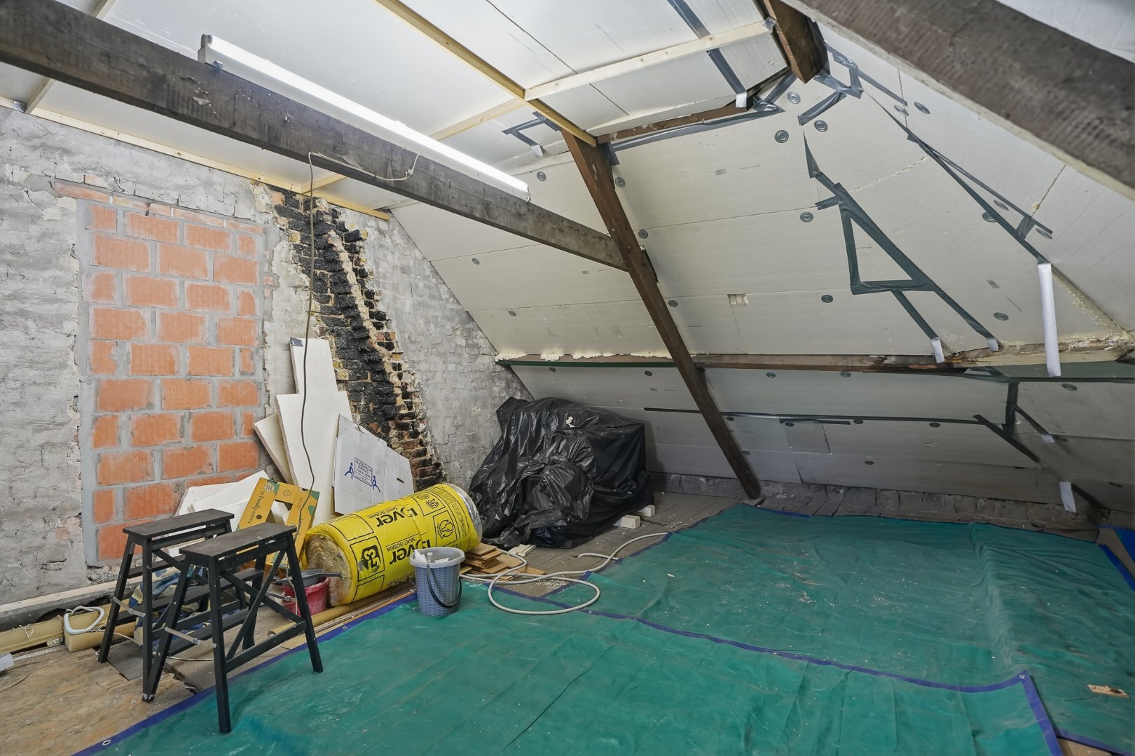 Ruime hoekwoning met 3 slaapkamers en zonnig terras op topligging in Assebroek 