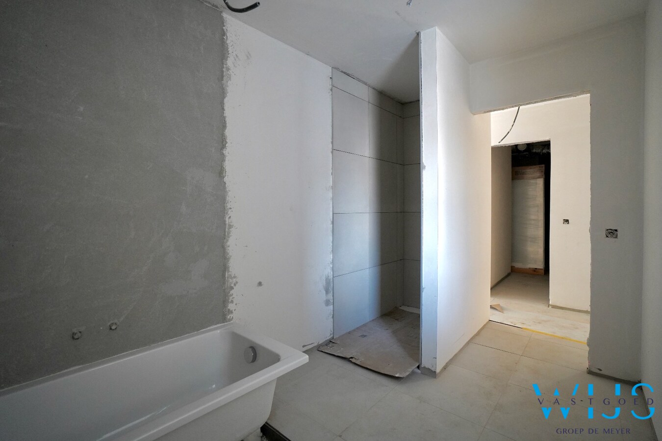 Gelijkvloers nieuwbouwappartement met private inkom en tuin 