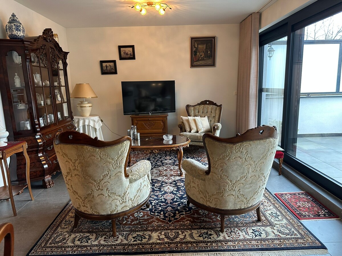 Recent appartement met 2 slaapkamers, terras 