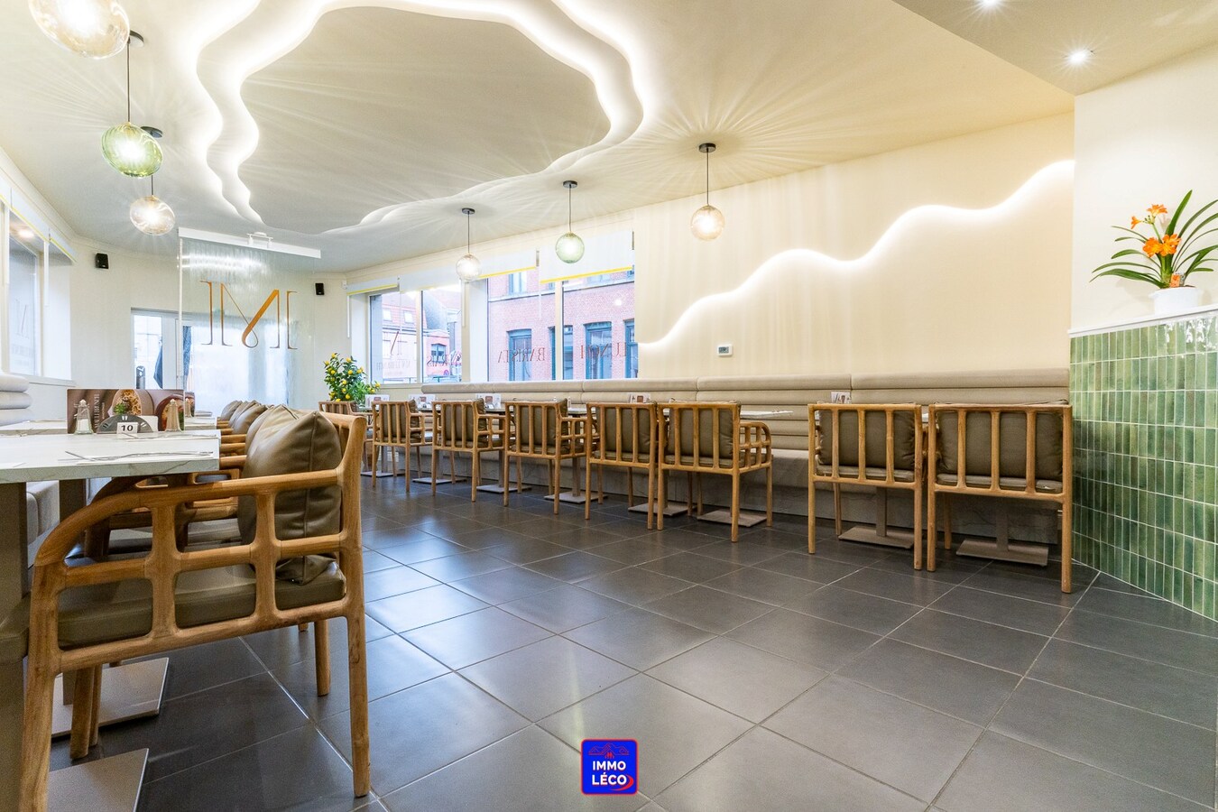 Etablissement prêt à l'emploi entièrement rénové, proche de la Gare, EXCELLENTE OPPORTUNITE ! 