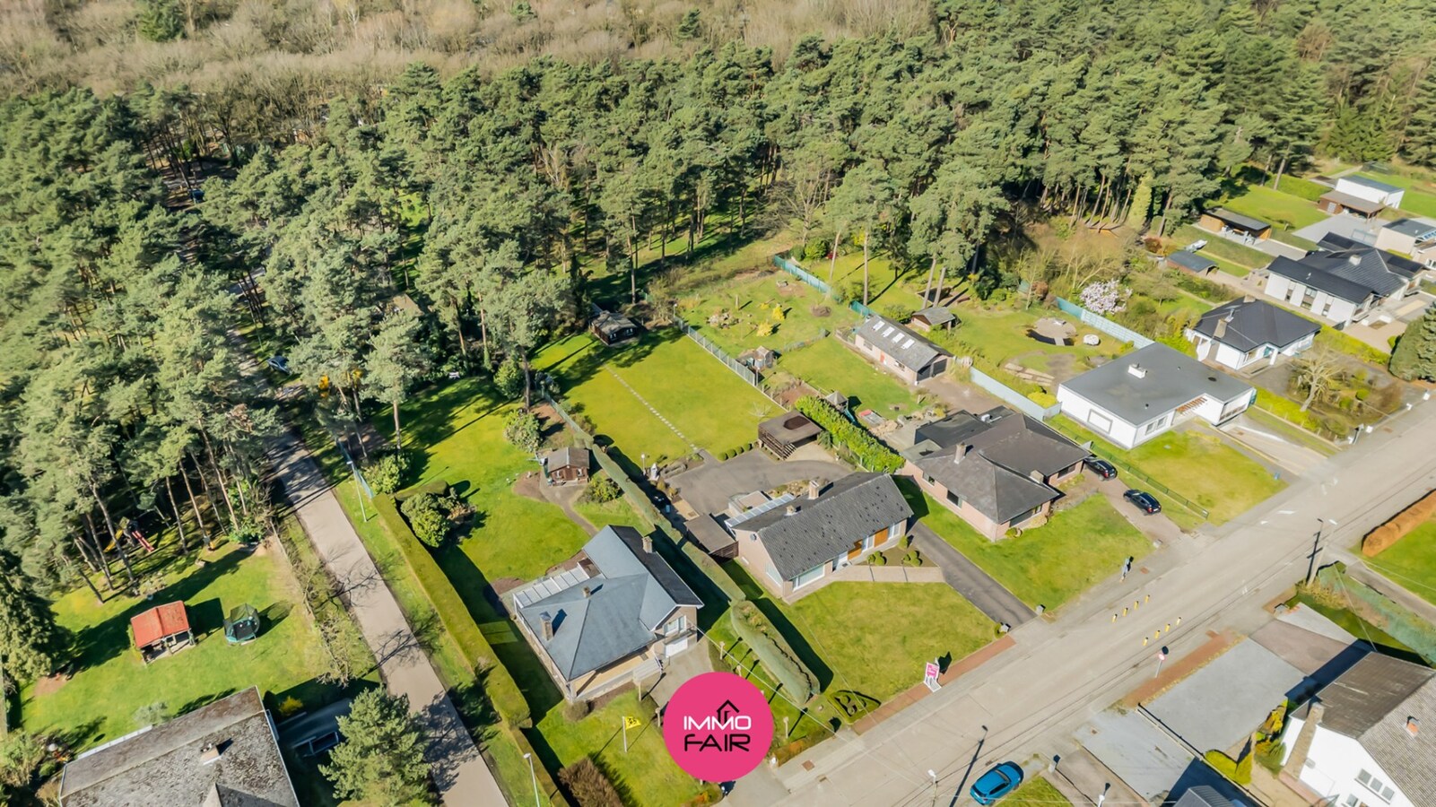 Charmante bungalow met veel potentieel, op een rustige ligging in het groene Gellik 