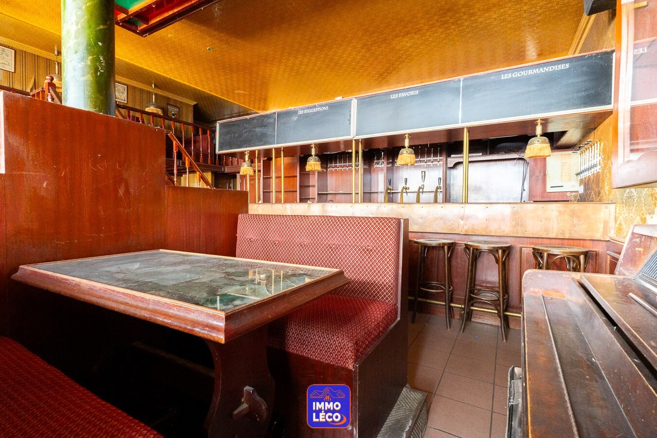 Surface commerciale de +/- 112m² avec terrasse, à la rénovation urbaine ! 