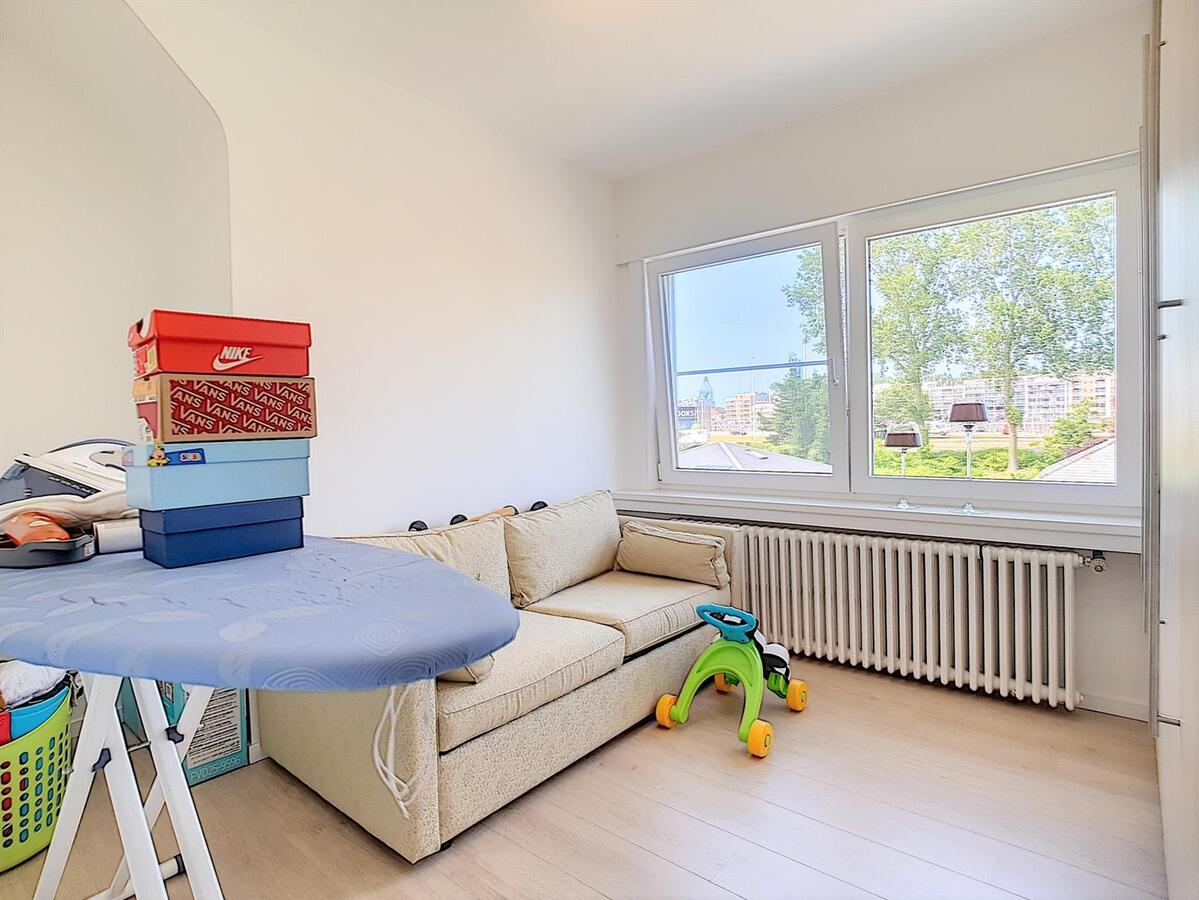 Mooie bel-étage met zeer ruime garage en knap aangelegde tuin - Zeebrugge 