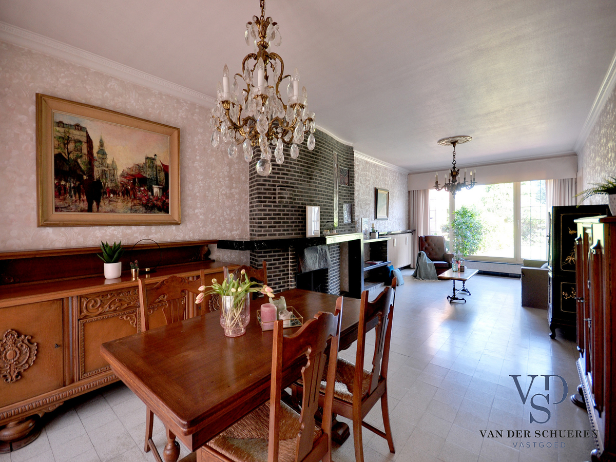 Zeer ruime herenwoning in centrum Gavere ! 