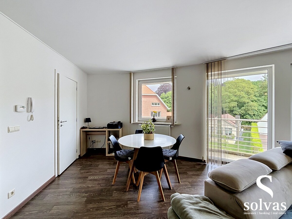 Recent twee slaapkamer appartement op toplocatie te Evergem! 