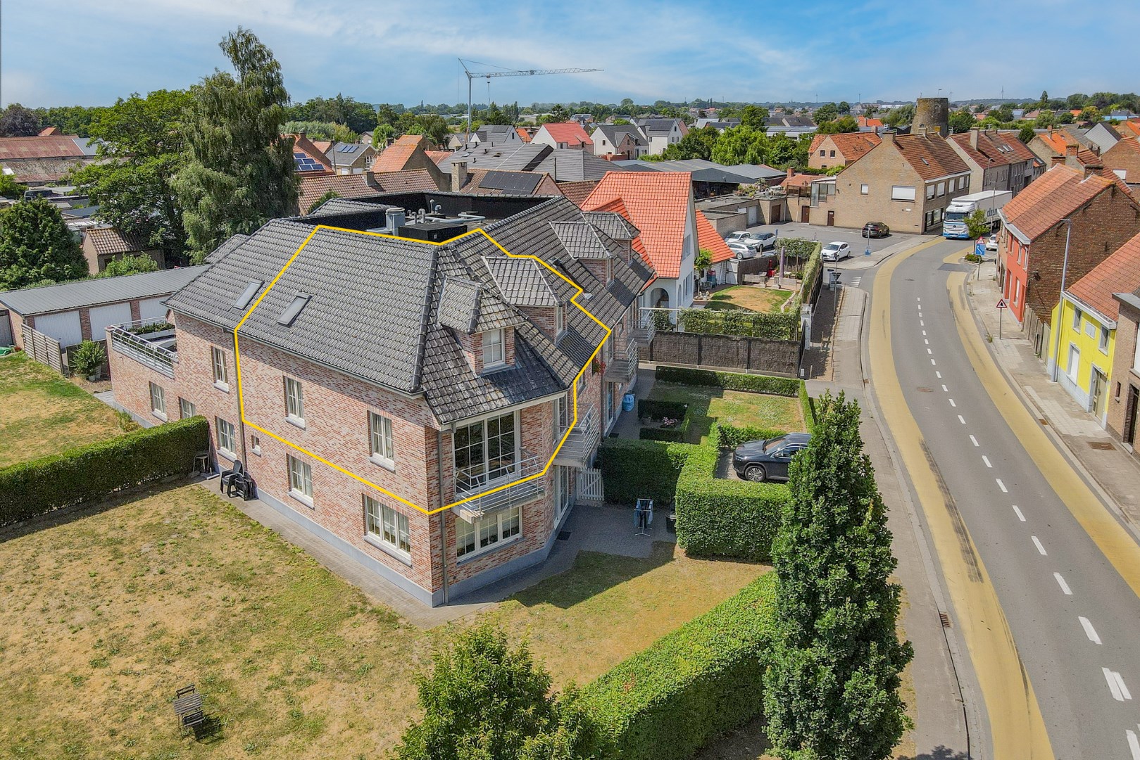 Instapklare duplex (130 m²) in het hart van Eernegem 