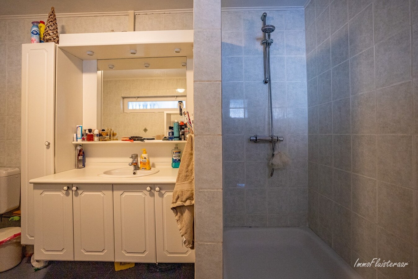 Charmante tweegezinswoning met paardenstallen op ca. 20 are in Bilzen 