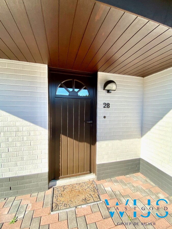 Enorm goed gelegen bungalow op 668 m² te Ertvelde ! 