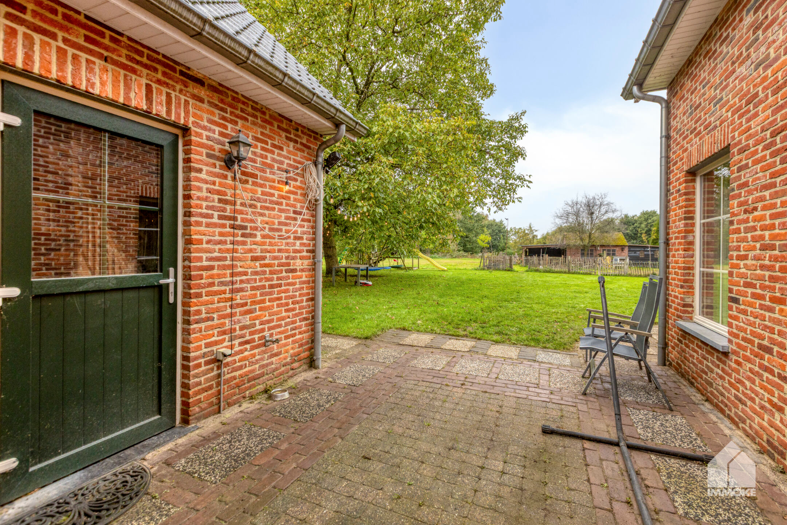 Volledig gerenoveerde, energiezuinige langgevelhoeve op riant perceel van 76 are. 