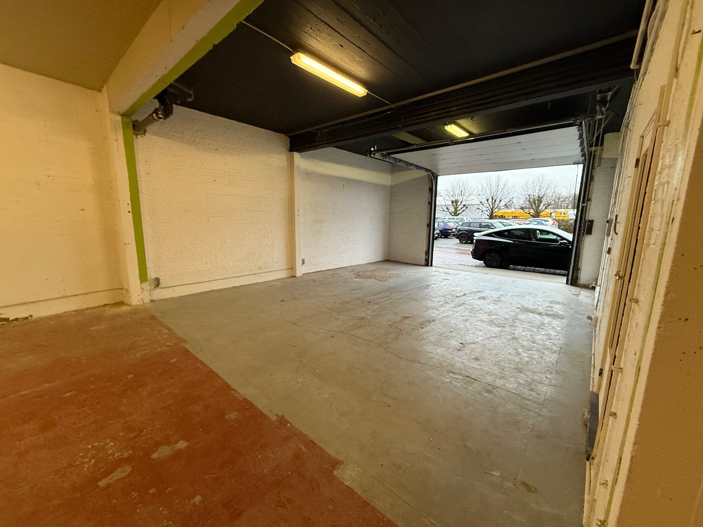 Centraal gelegen polyvalente opslagruimte  te Lier. 