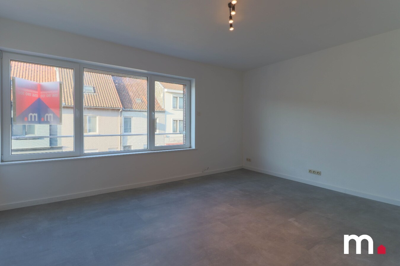 Ruim gerenoveerd appartement op een goede ligging voorzien van alle comfort ! 
