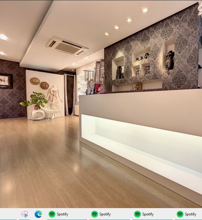 Handelspand met woonst en tuin op zeer commerciële ligging! 