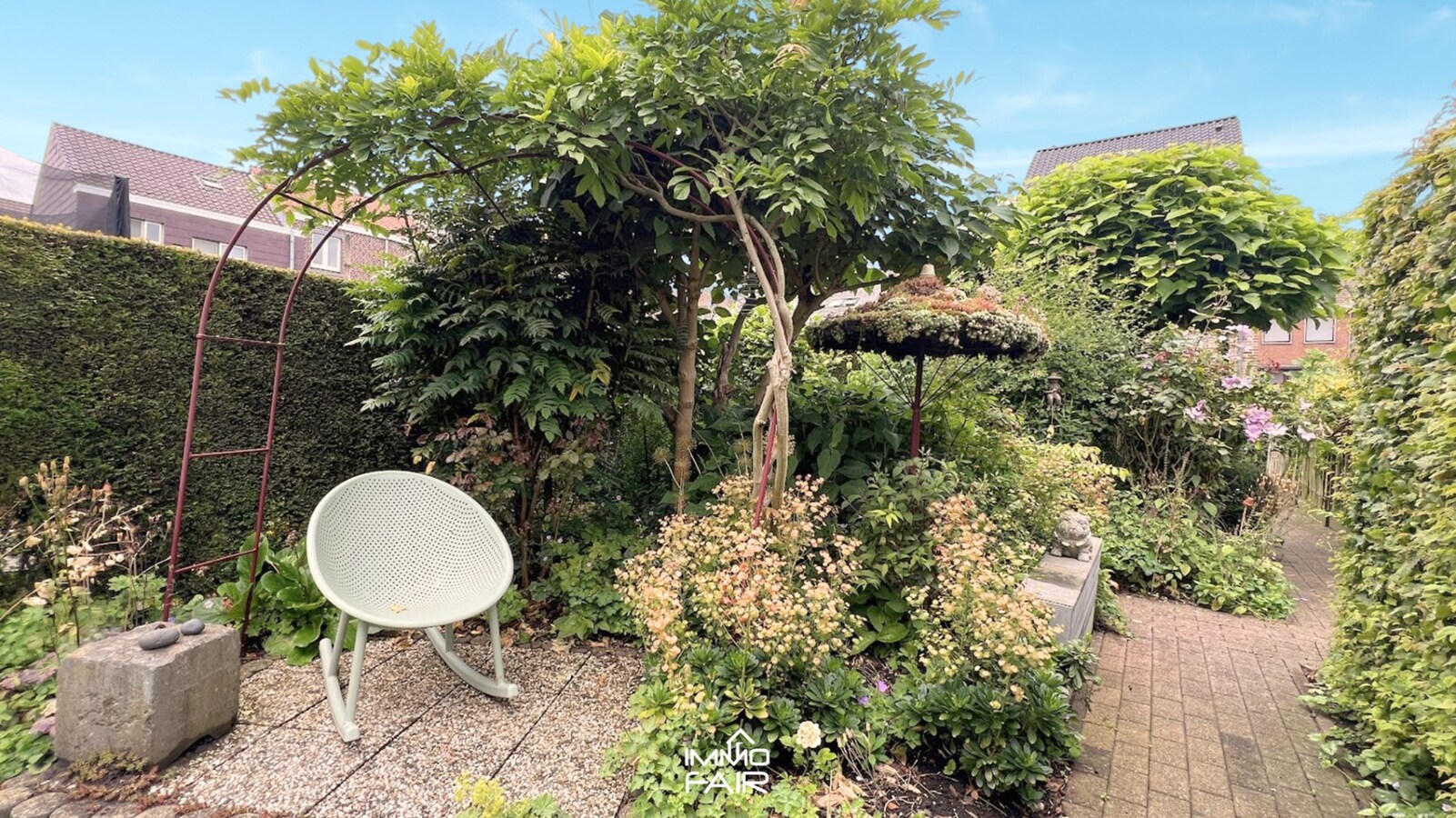 Stijlvol woon- en handelshuis met charmante stadstuin 