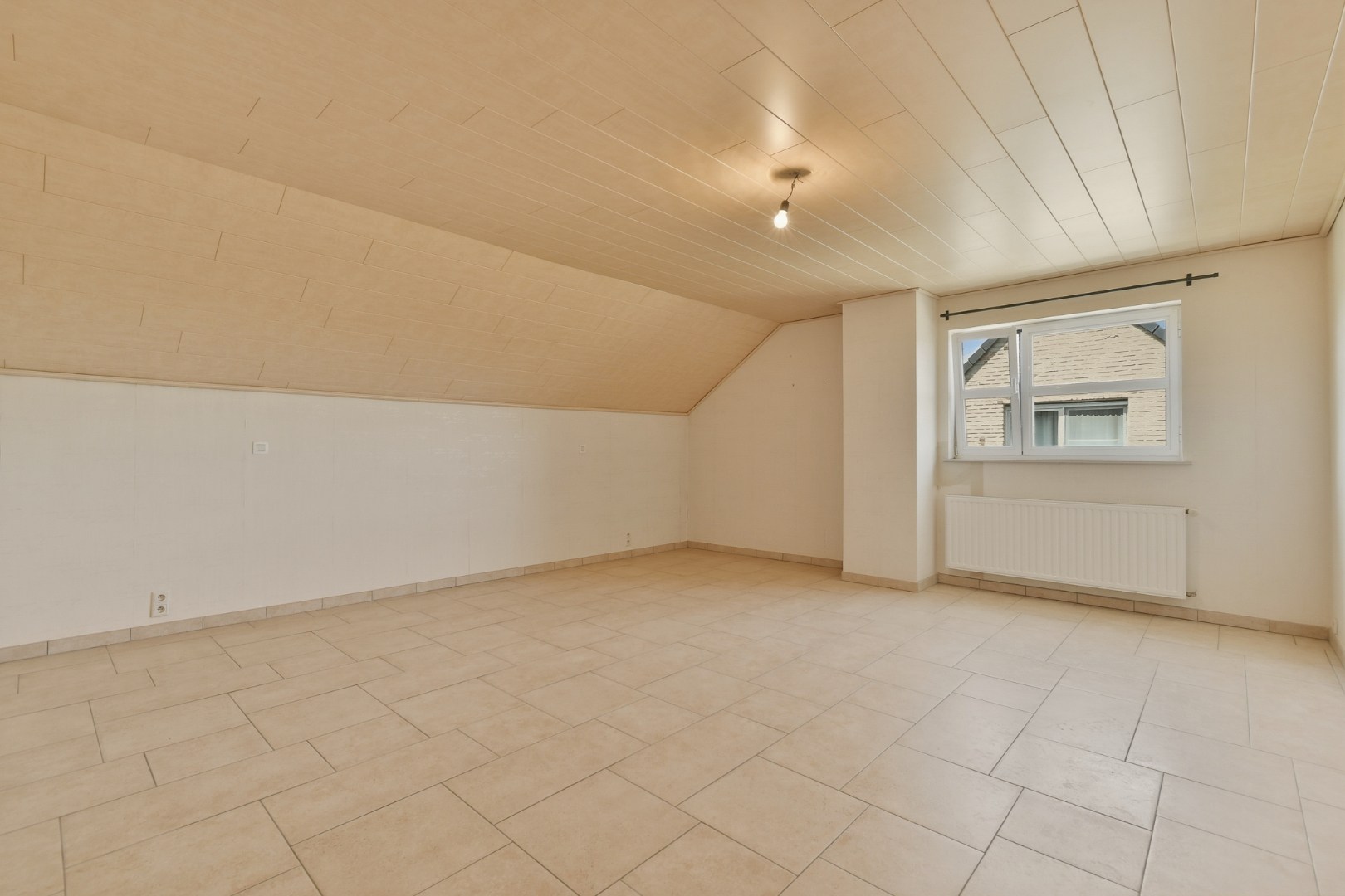 Ruime alleenstaande woning te huur in landelijk Ichtegem 