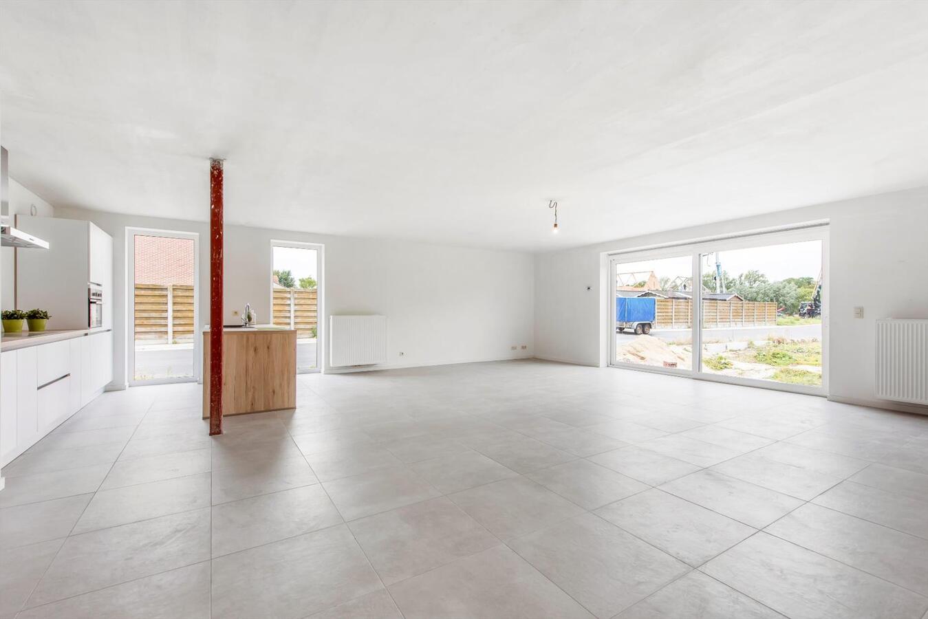 Ruime Halfopen nieuwbouwwoning met bureel 