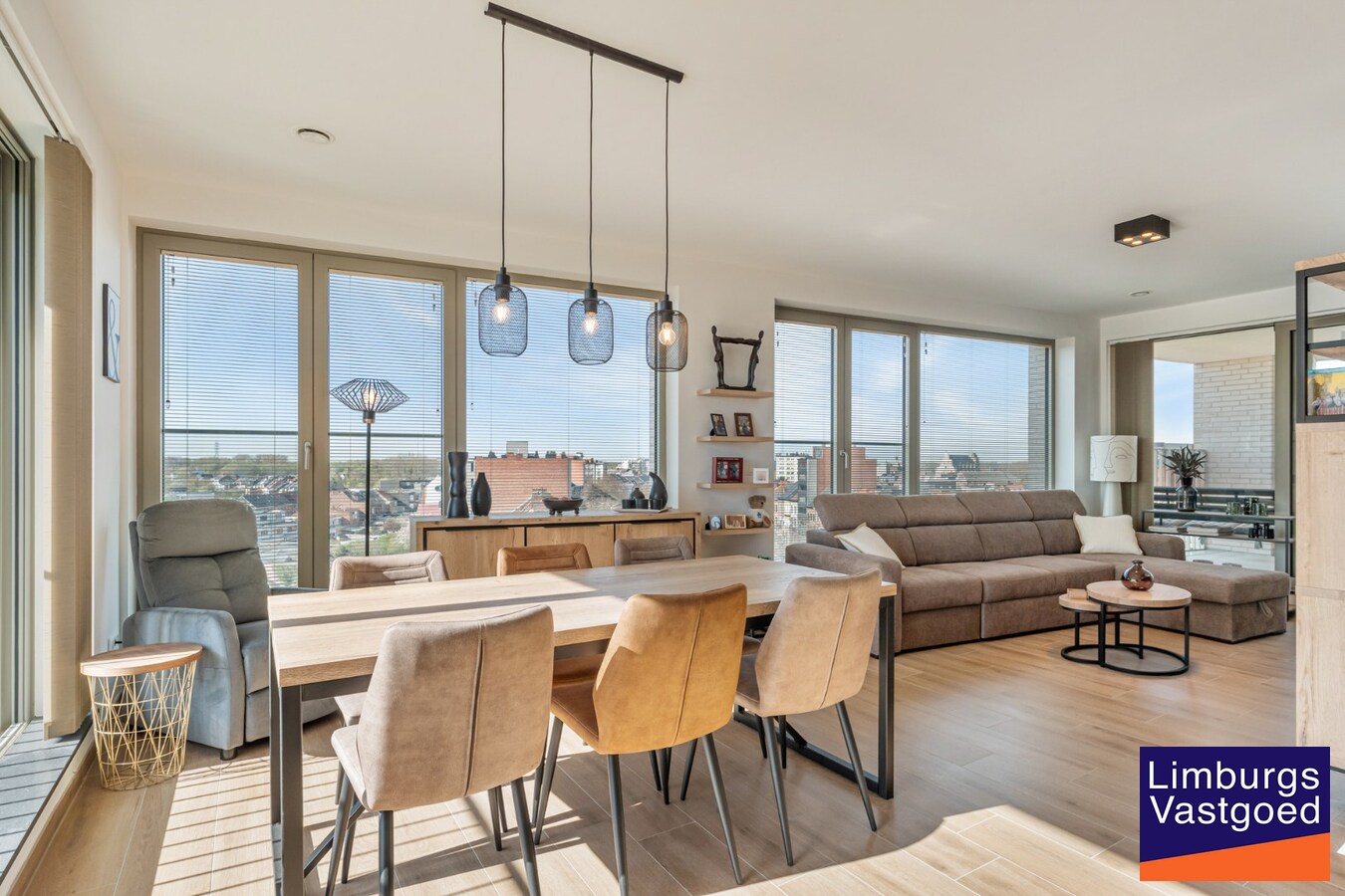 Modern appartement met terras, autostaanplaats + kelderberging 