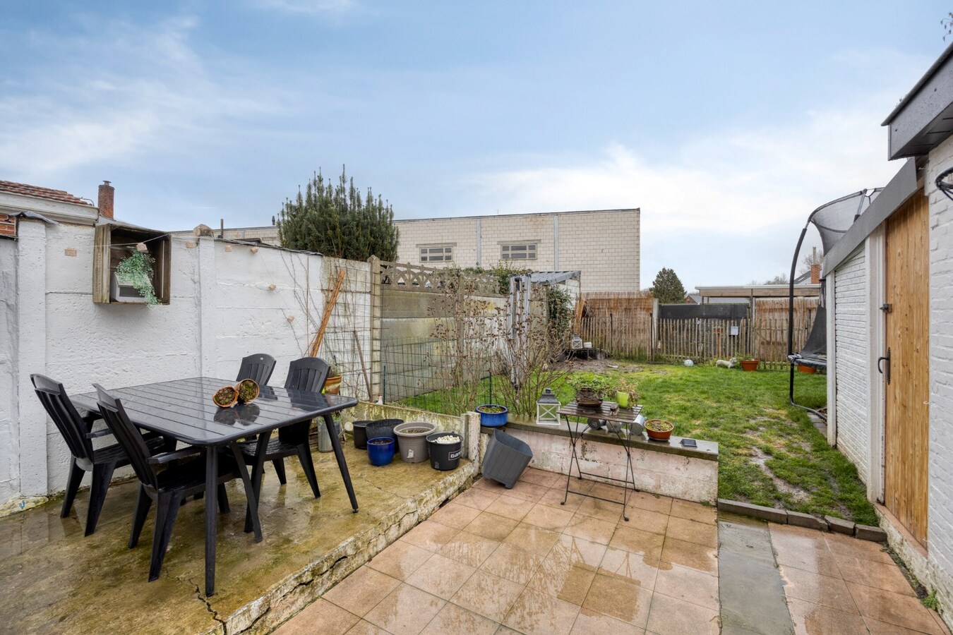 Instapklare woning met 3 slaapkamers en tuin. 