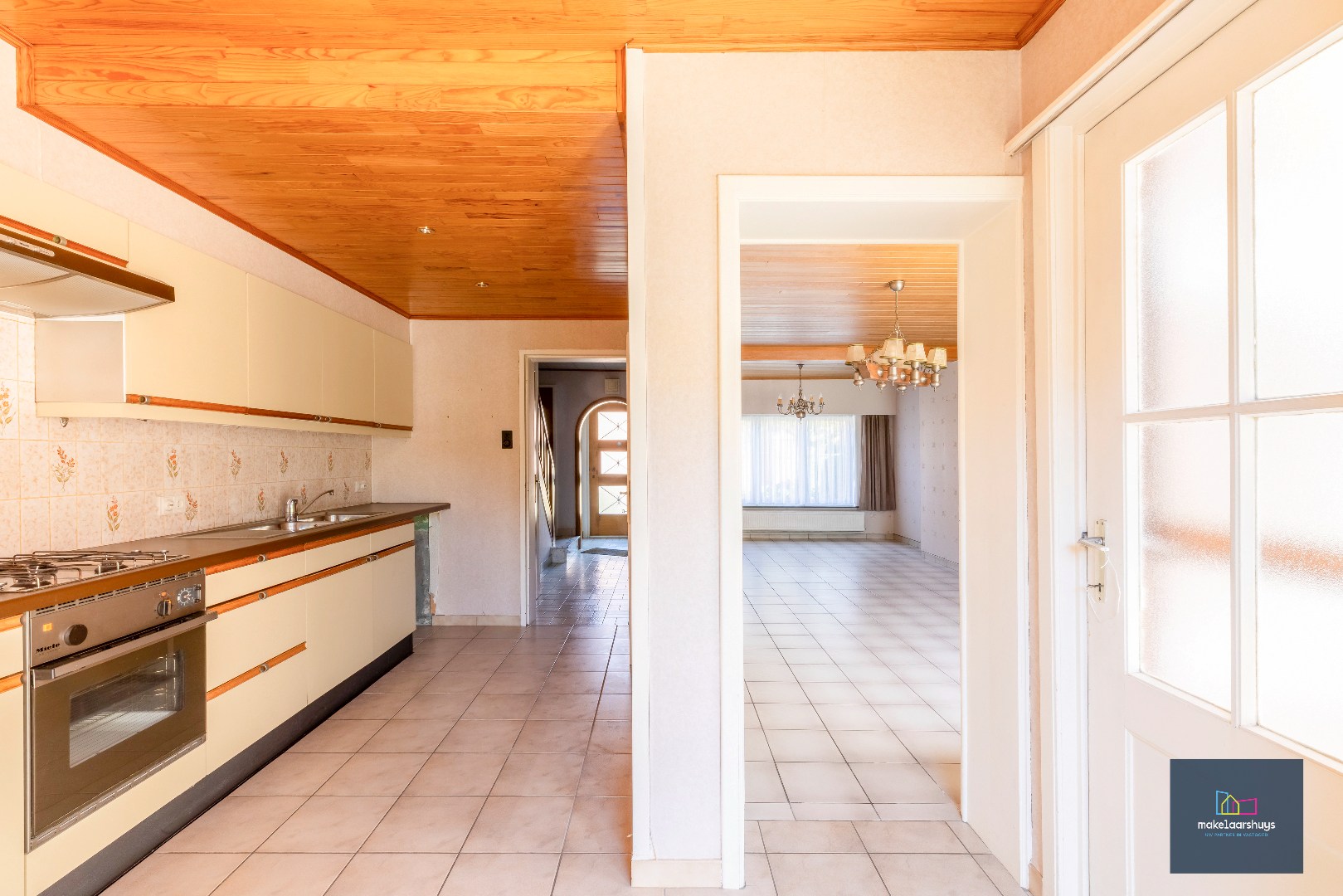 Gunstig gelegen woning met 3 slpk en aangename tuin 