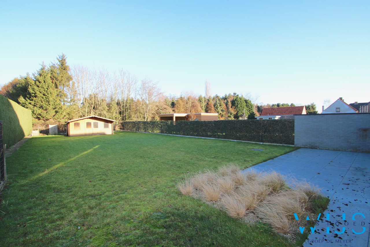 Landelijk gelegen tijdloos woonhuis te Ertvelde ! 