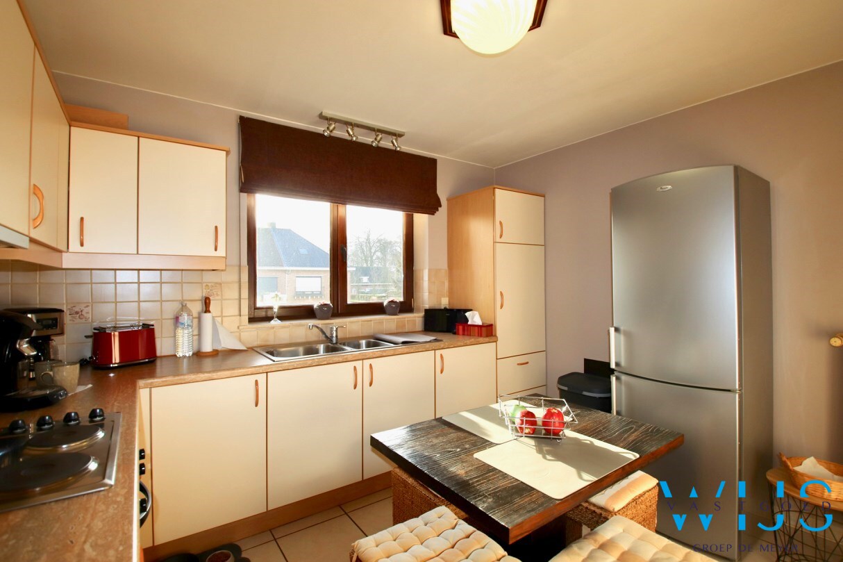 Ruim &amp; energiezuinig 2 slaapkamerappartement te EVERGEM ! 