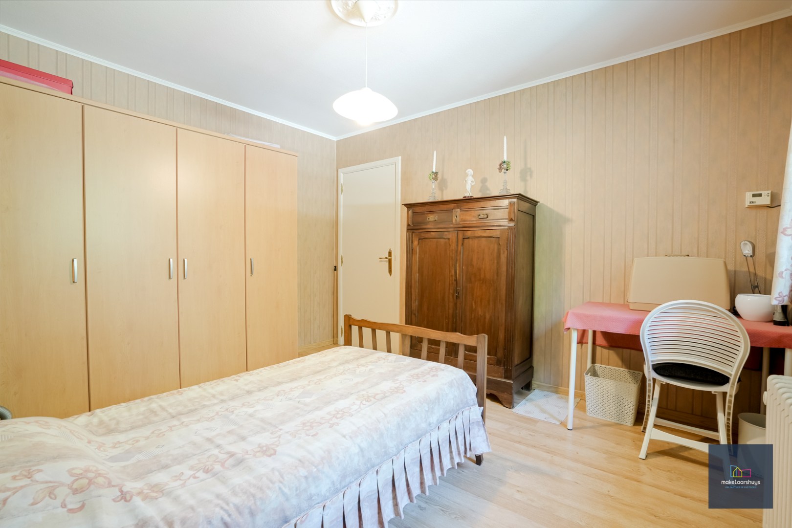Charmante villa in Franse stijl nabij het centrum van Wondelgem 