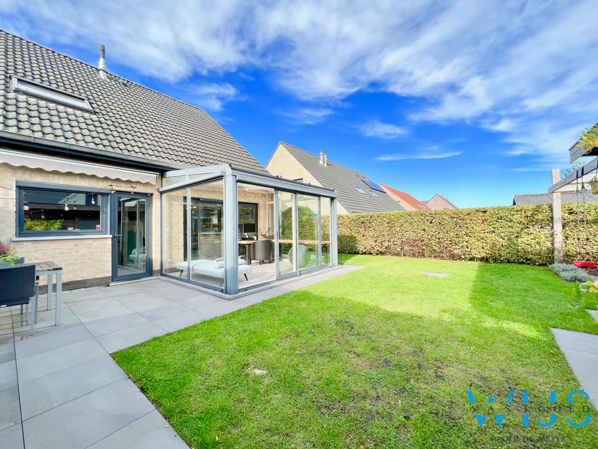 Instapklaar woonhuis in een rustige woonwijk te EEKLO ! 