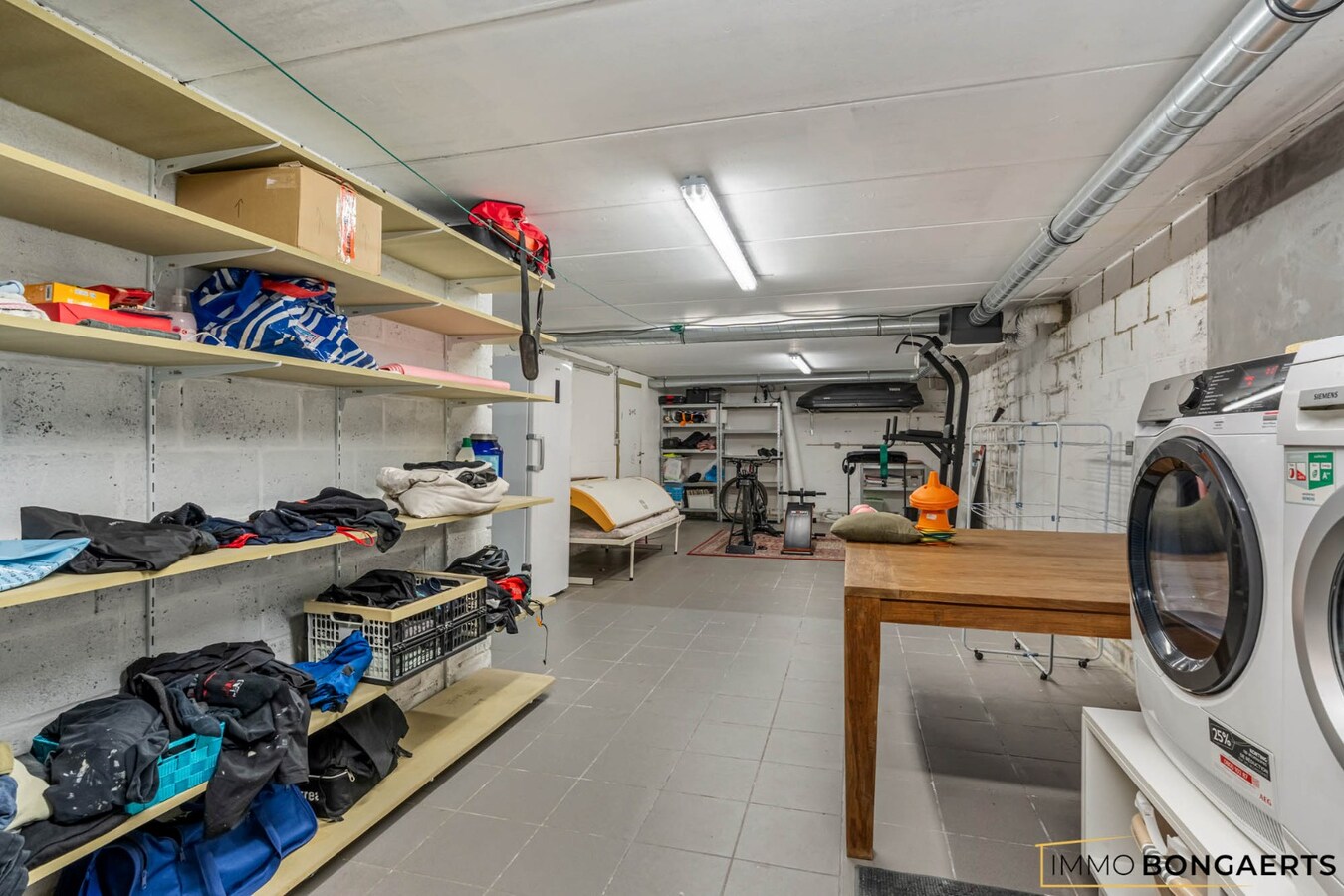 Energiezuinige woning met zwembad op rustige ligging in As 