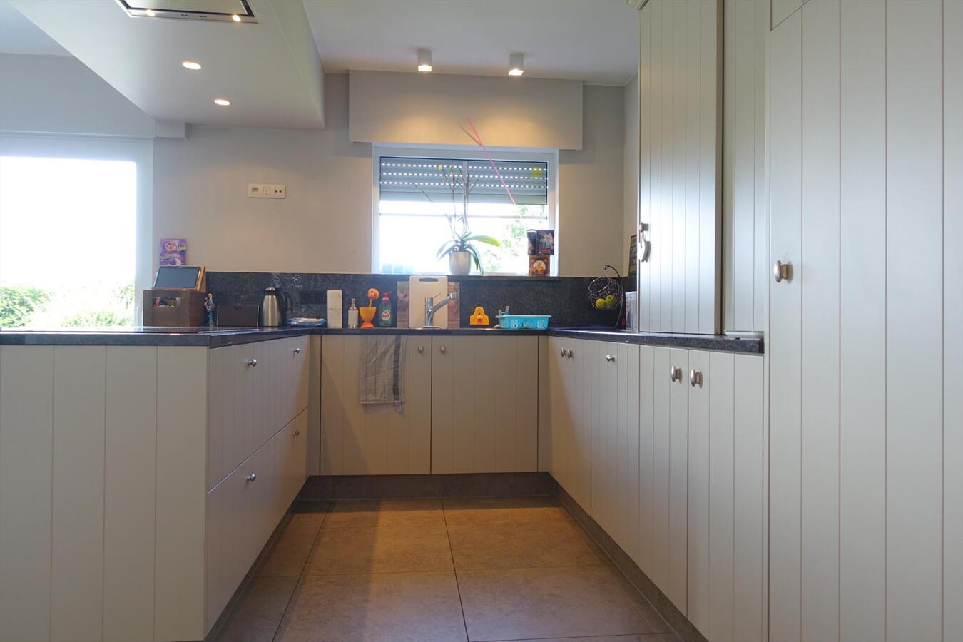 Uniek moderne nieuwbouwvilla met 4 slaapkamers 