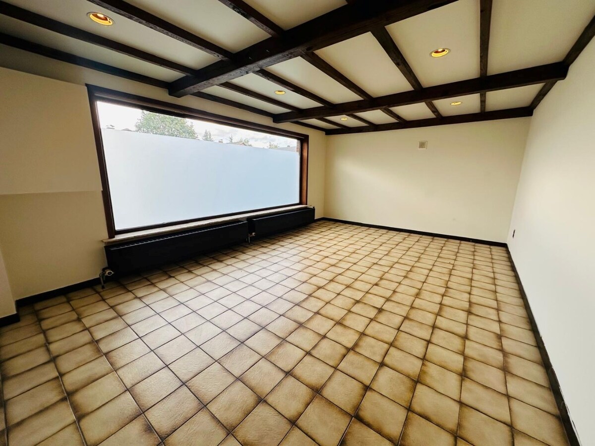 Eigentijdse vrijstaande woning te Peer 