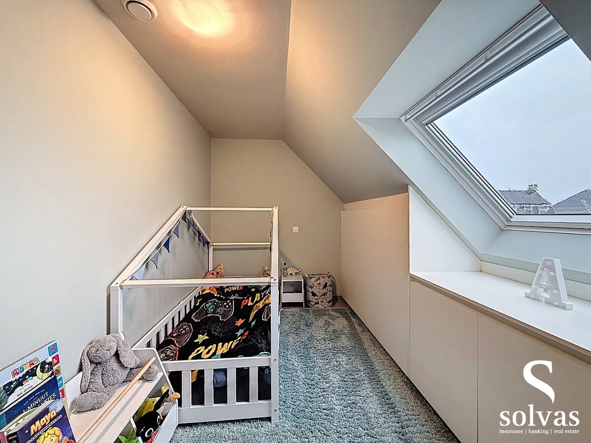 Instapklare, energiezuinige woning met zonnig terras in hartje Zomergem 