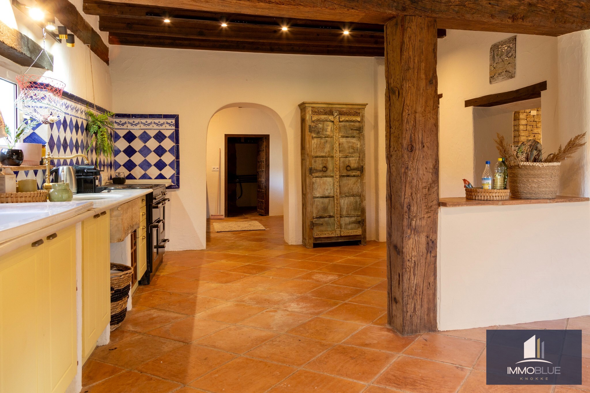 Dit uitzonderlijke landgoed, gelegen op een royaal perceel van 18.500 m² . 