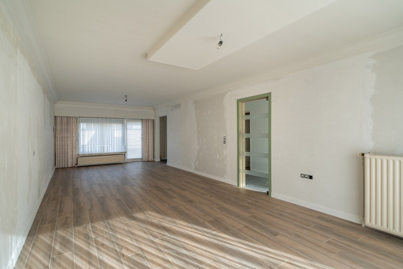 Gerenoveerde woning met 4 slaapkamers en 2 badkamers 