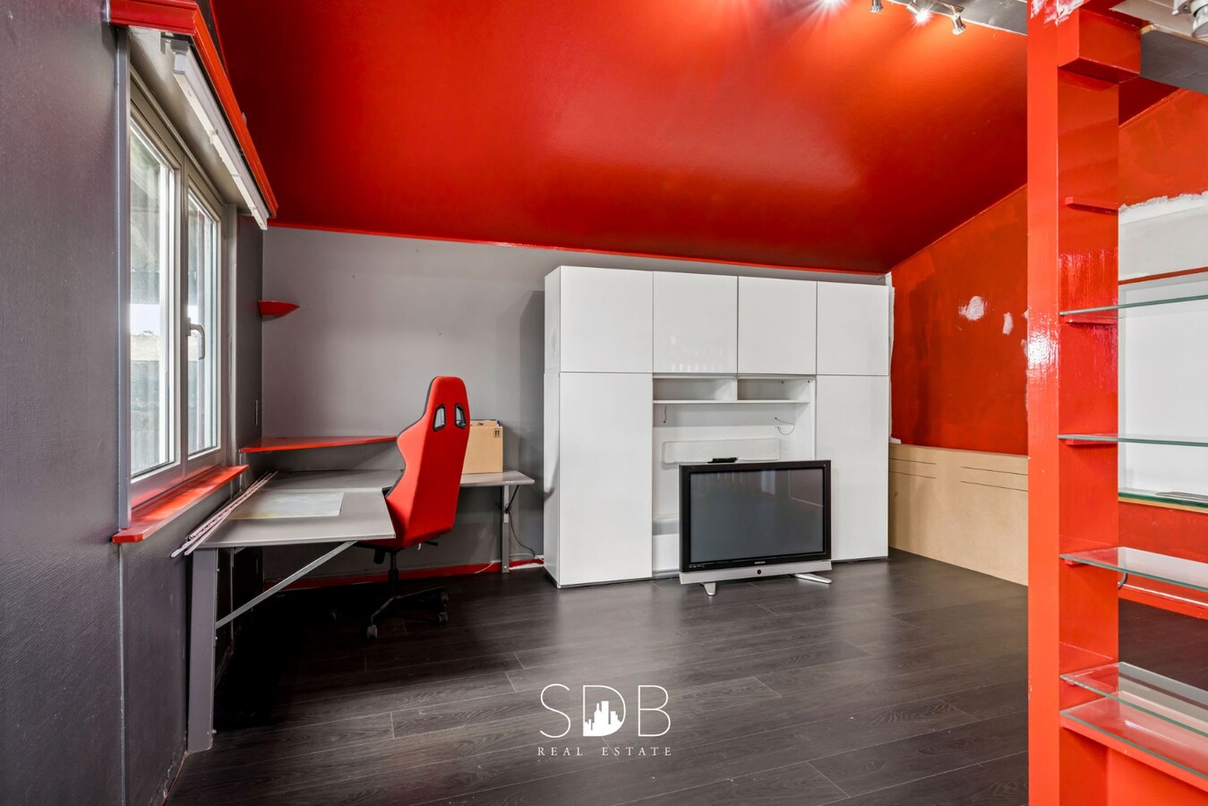 Hedendaagse woning met hippisch complex op circa 2hectare 