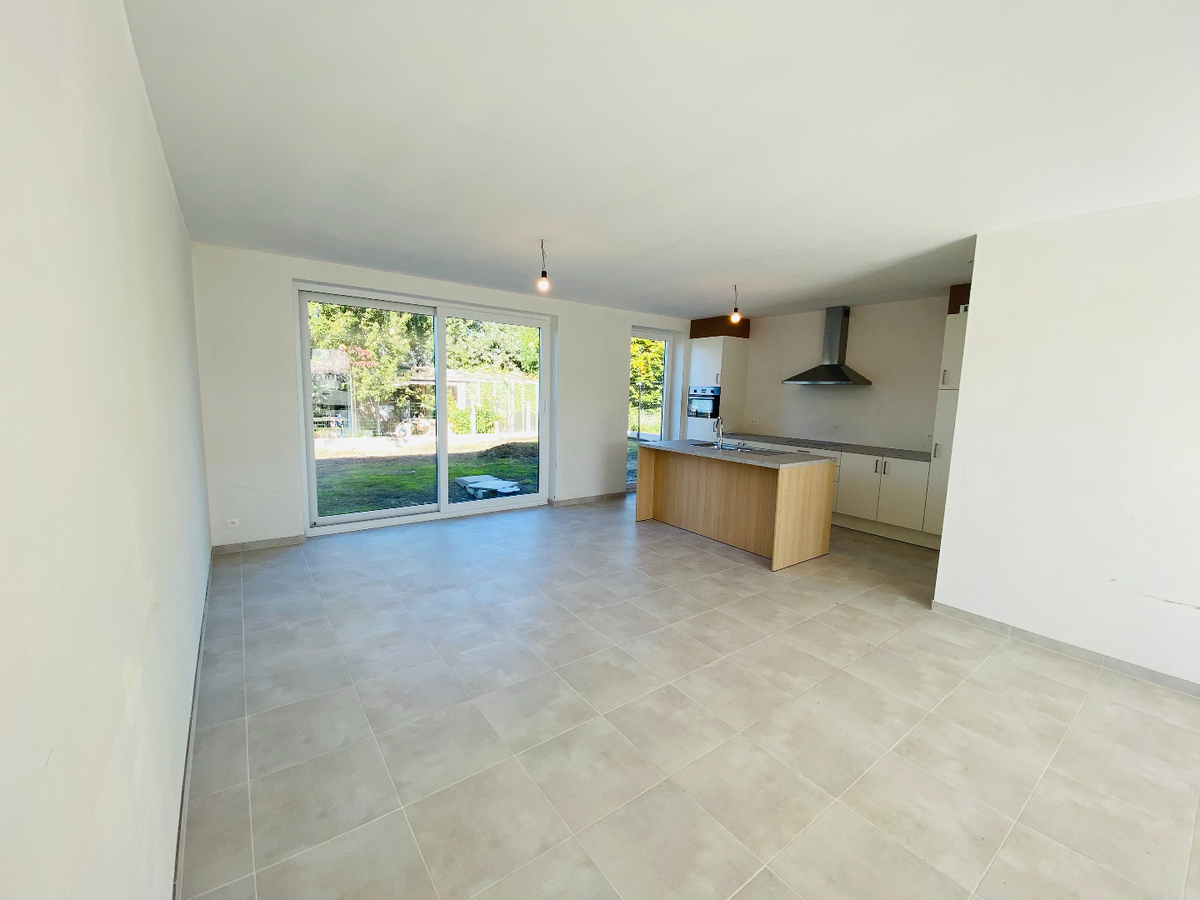 Nieuwbouwwoning met 3 slaapkamers te Eernegem 