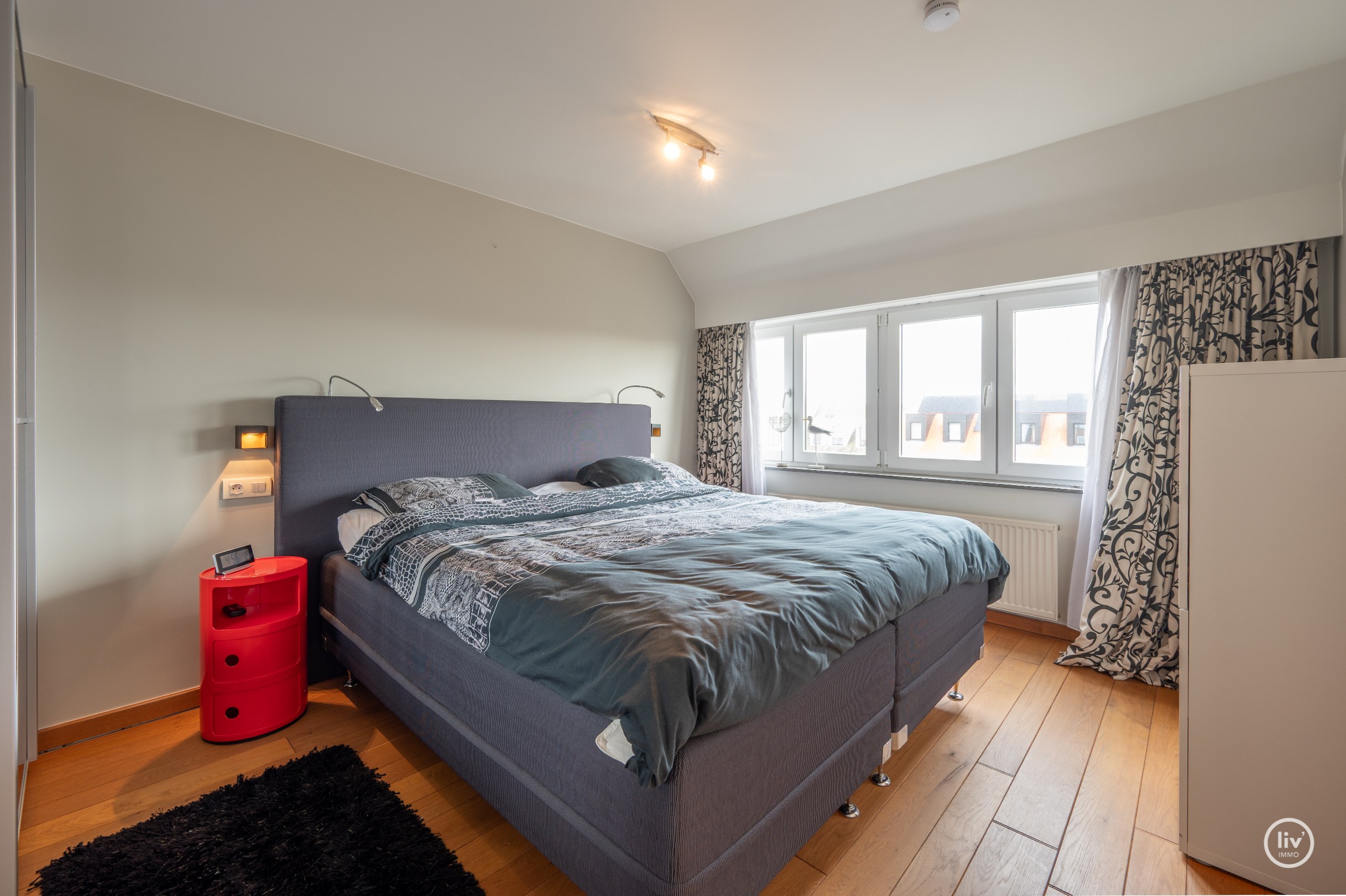 Ruim duplex-appartement (140 m²) met 3 slaapkamers en zonnige terrassen – Parmentierlaan 