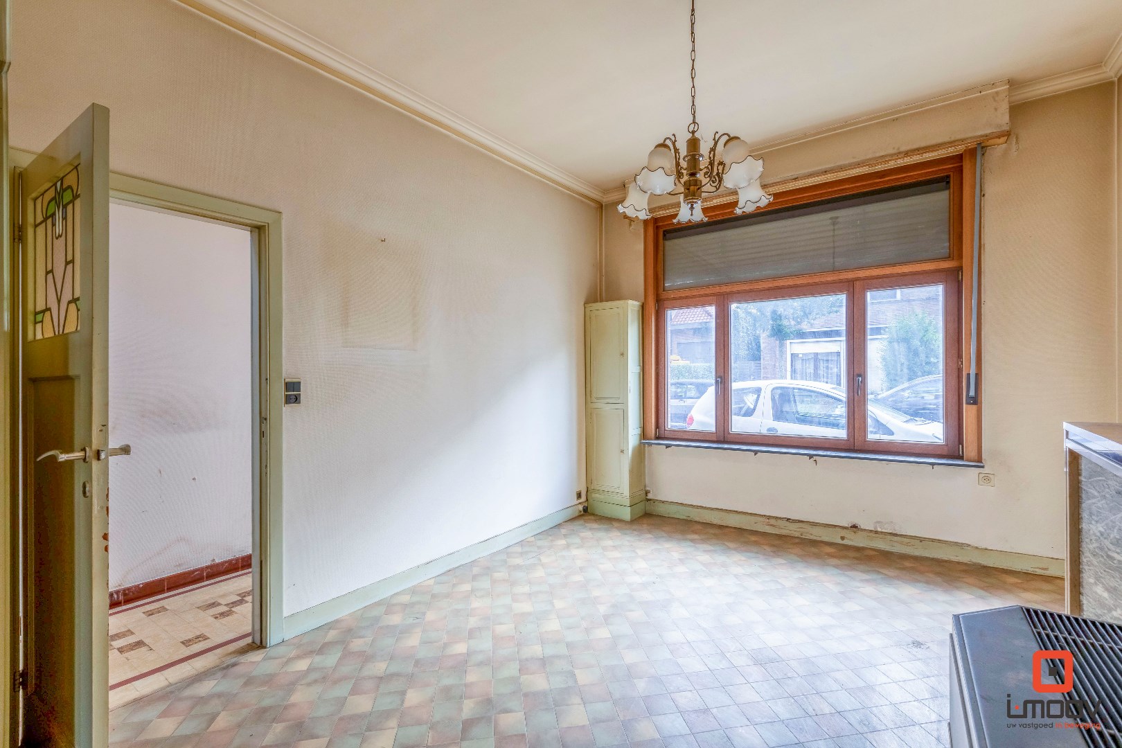 Karaktervolle te renoveren woning in Sint-Amandsberg 