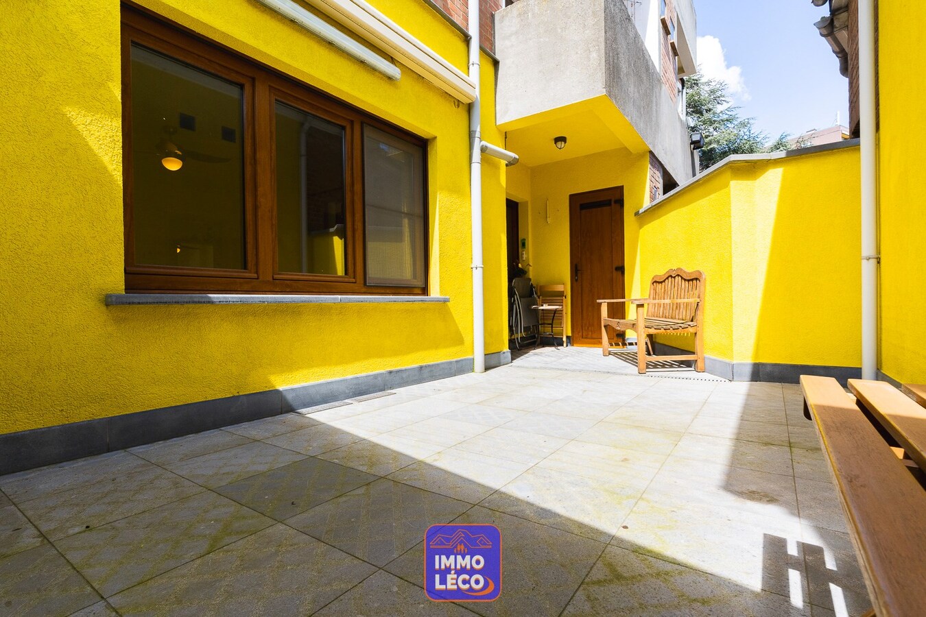 Appartement rez-de-chaussée avec terrasse, en plein centre-ville !! 