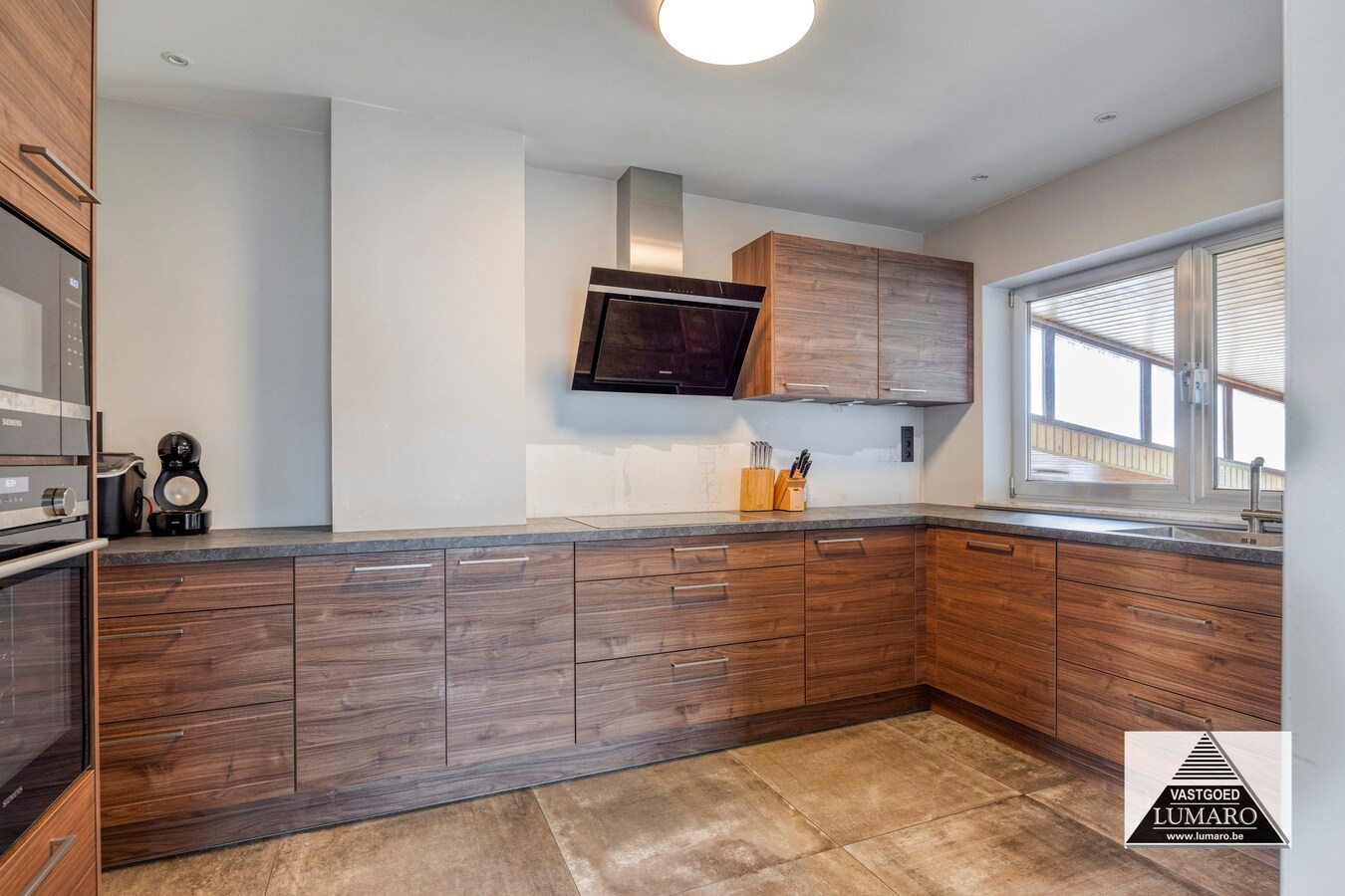 Mooi gelegen vrijstaande woning met 2 slaapkamers, garage, tuin. 