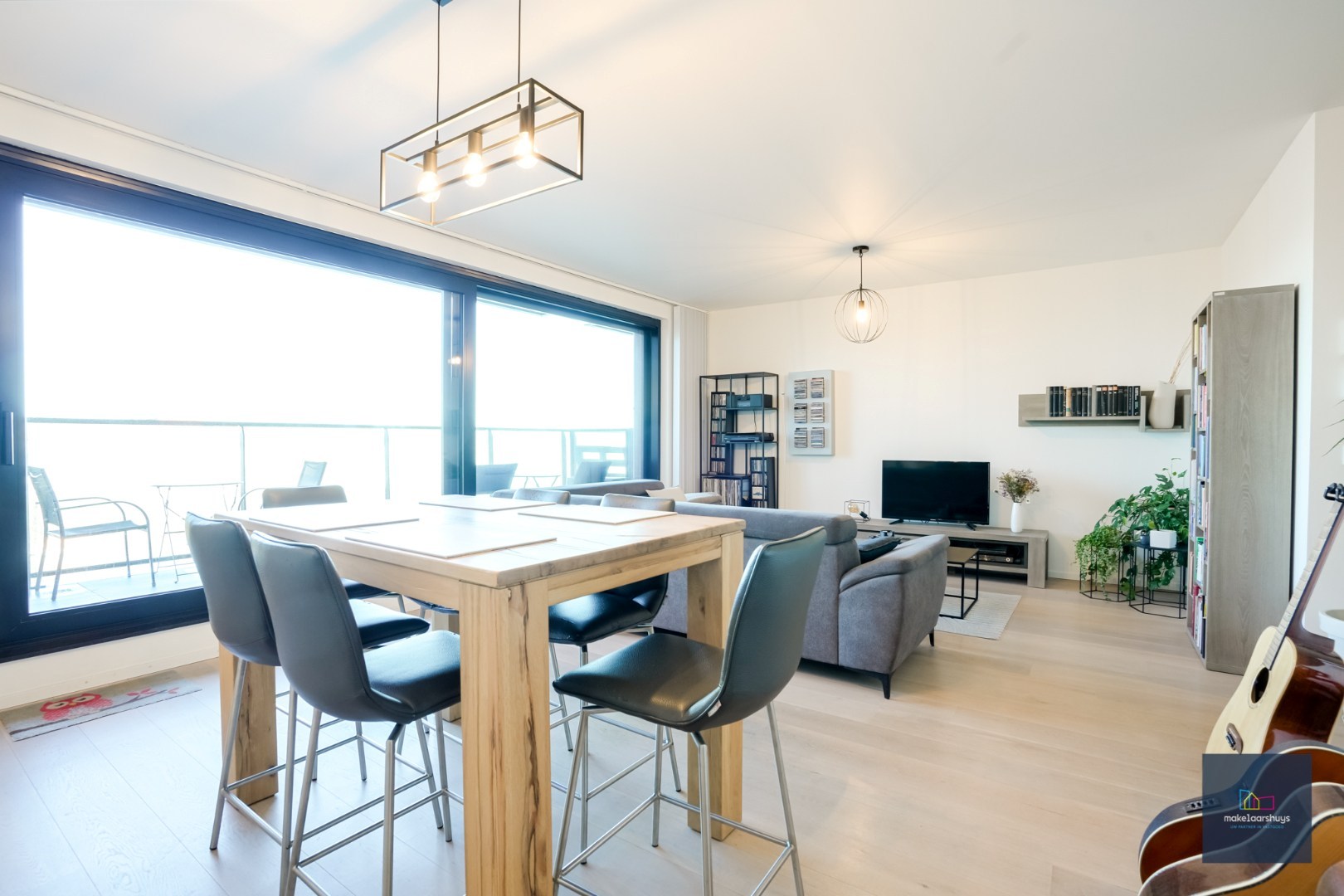 Schitterend 2-slp.app met 2 terrassen, garage en kelder 