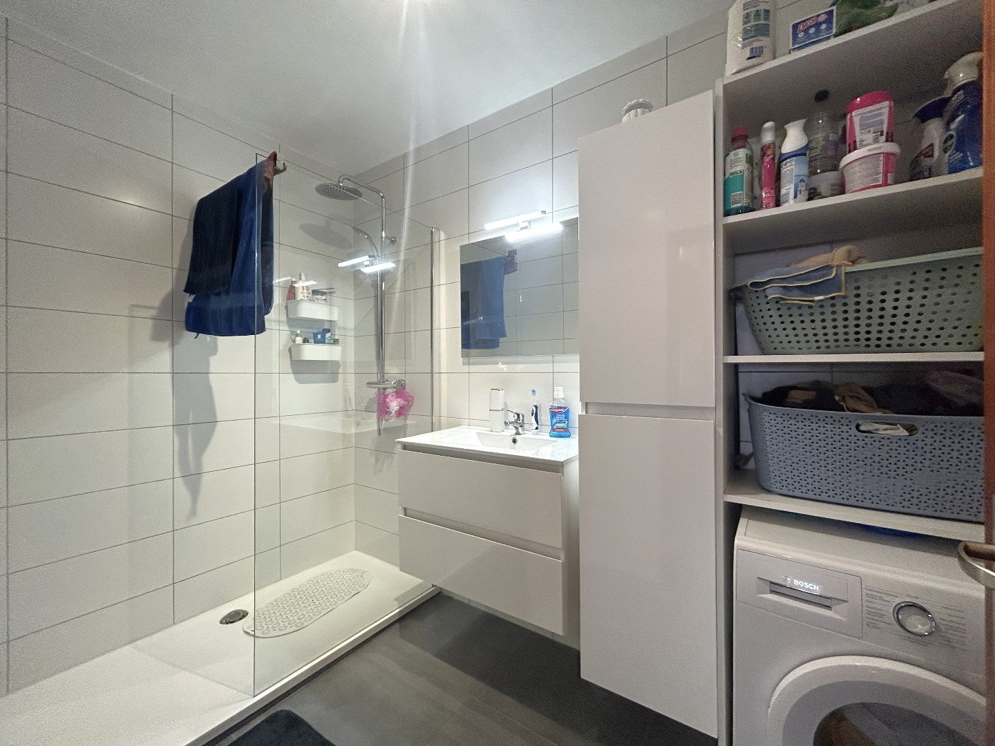 Instapklaar appartement met 2 slpk. in centrum Geel 